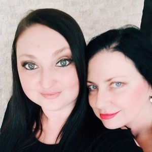 Meet your Posher, Hillary